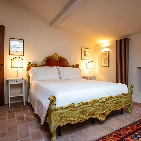 Carrara Salvadori Bed & Breakfast *