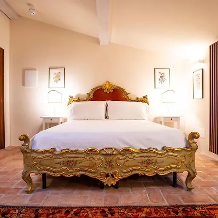 Carrara Salvadori Bed & Breakfast